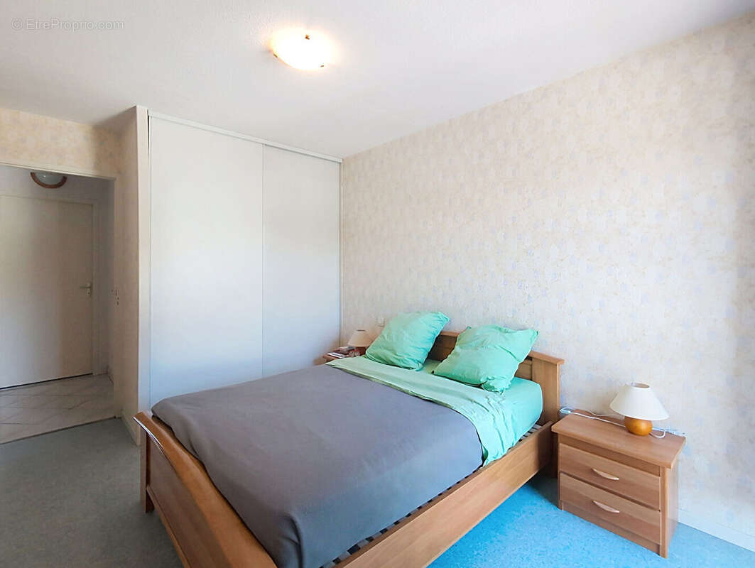 Appartement T3 - 64.37 m2 avec cave, balcon et parking - photo 12