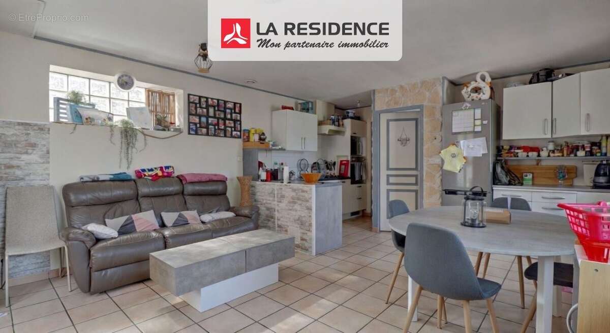 Maison à SUZAY