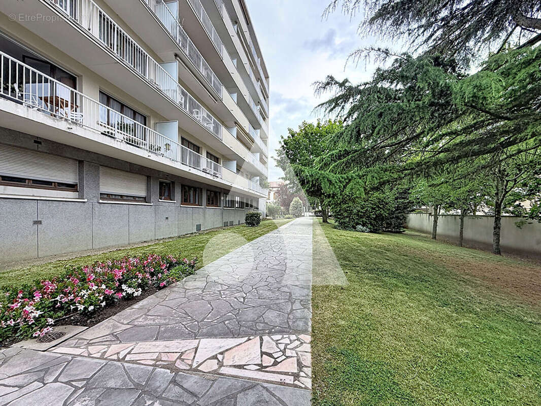 Appartement à RUEIL-MALMAISON