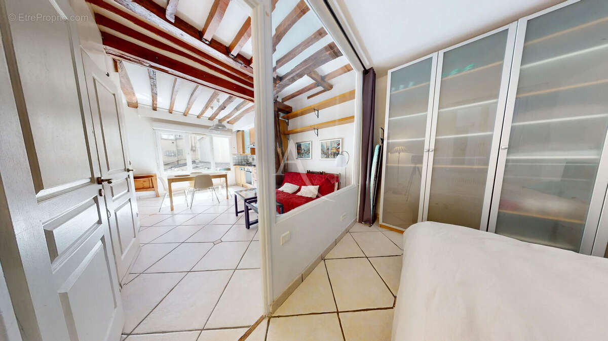 Appartement à PARIS-10E