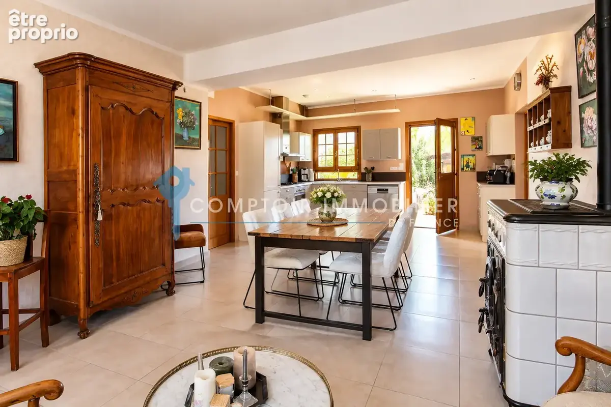 A vendre proche Anet (27) belle maison de ville 240 m2 sur terrain de 675 m2 - photo 3