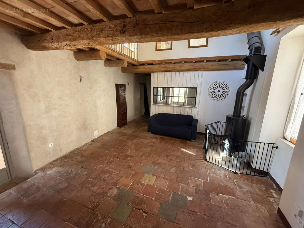 Maison à MONTPEYROUX