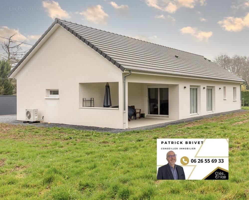 Maison à CHARBONNIERES-LES-VARENNES