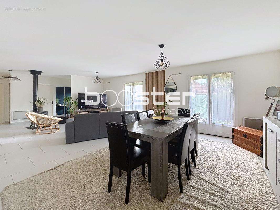 Maison à SAINT-YRIEIX-LA-PERCHE