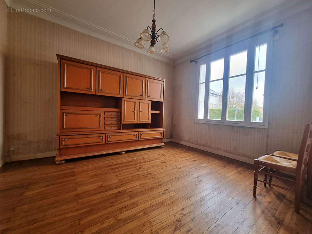 Maison à SAINT-SEBASTIEN-SUR-LOIRE