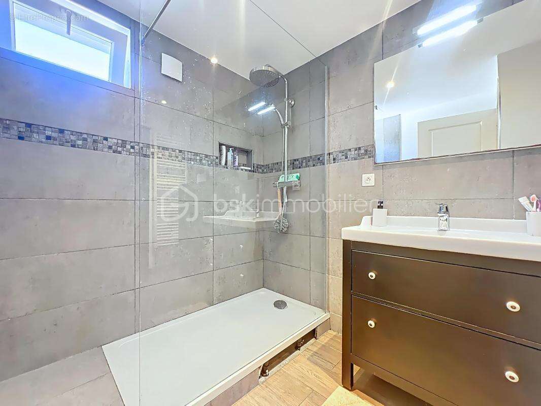 Maison de 126m2 de plain pied - photo 8