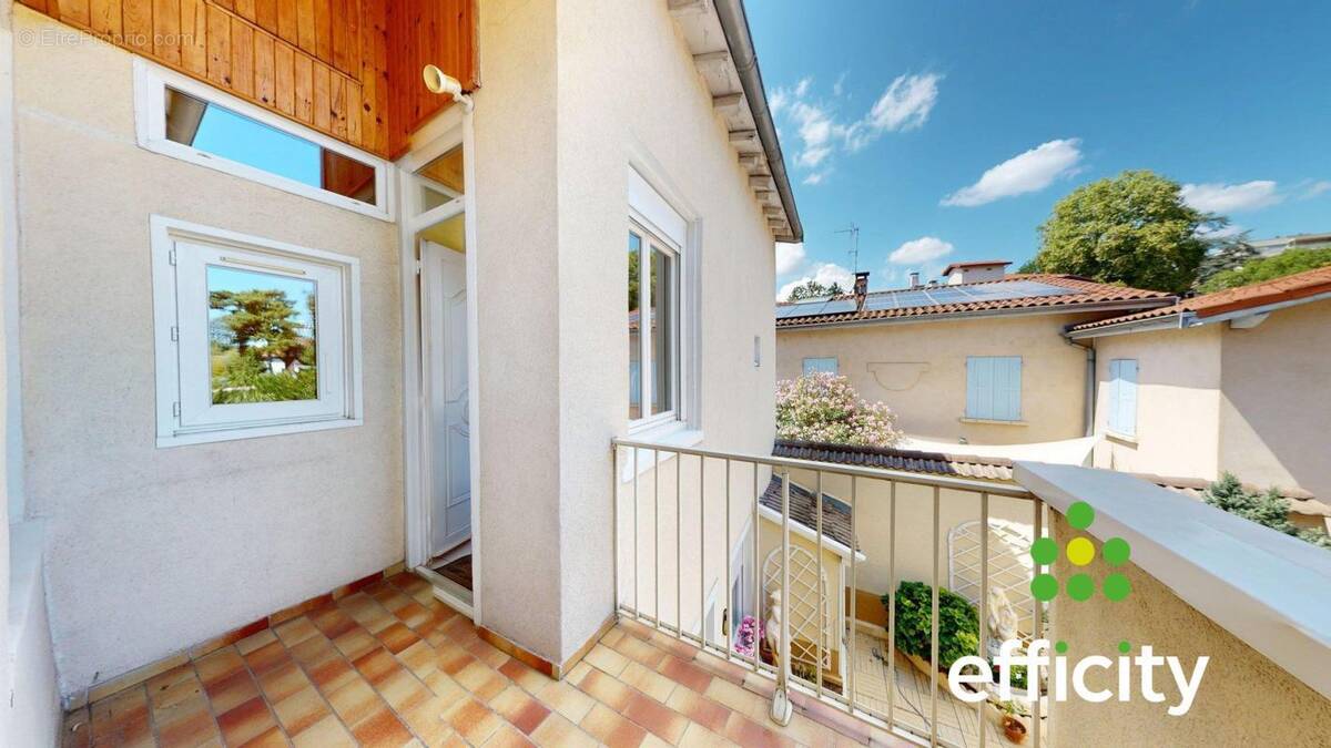 Appartement à SAINTE-FOY-LES-LYON