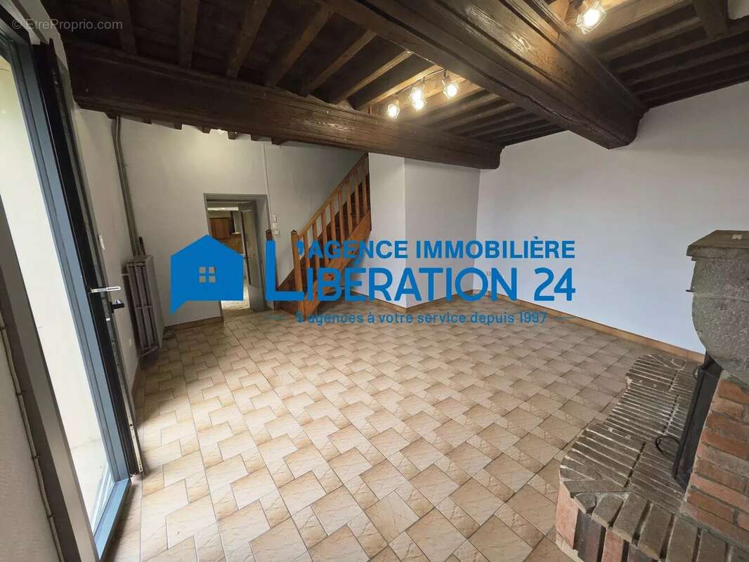 Maison à GENILAC