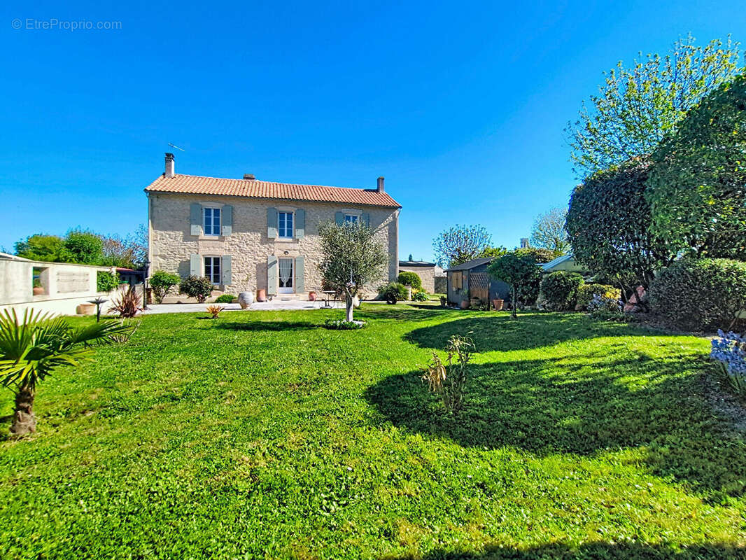 Maison Courçon 8 pièces 277.78 m² - photo 9