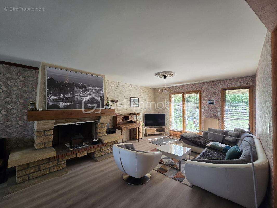 Maison à NOYAL-CHATILLON-SUR-SEICHE