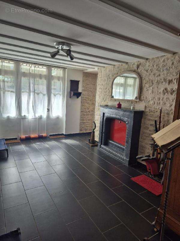 Maison à SURGERES