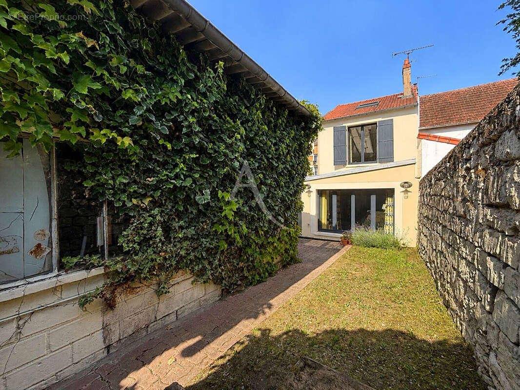 Maison à CONFLANS-SAINTE-HONORINE