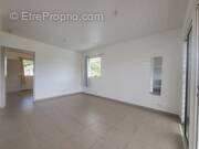 Appartement à REMIRE-MONTJOLY