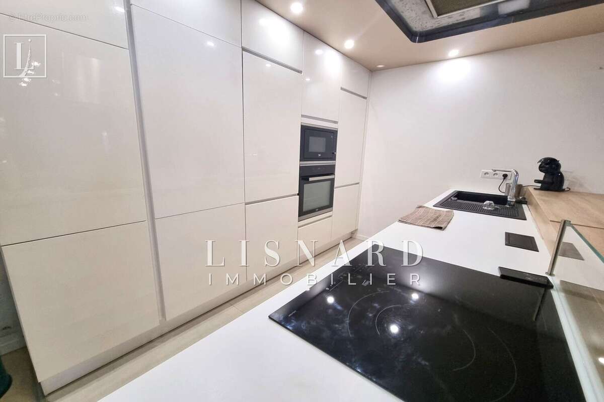 Appartement à VALLAURIS