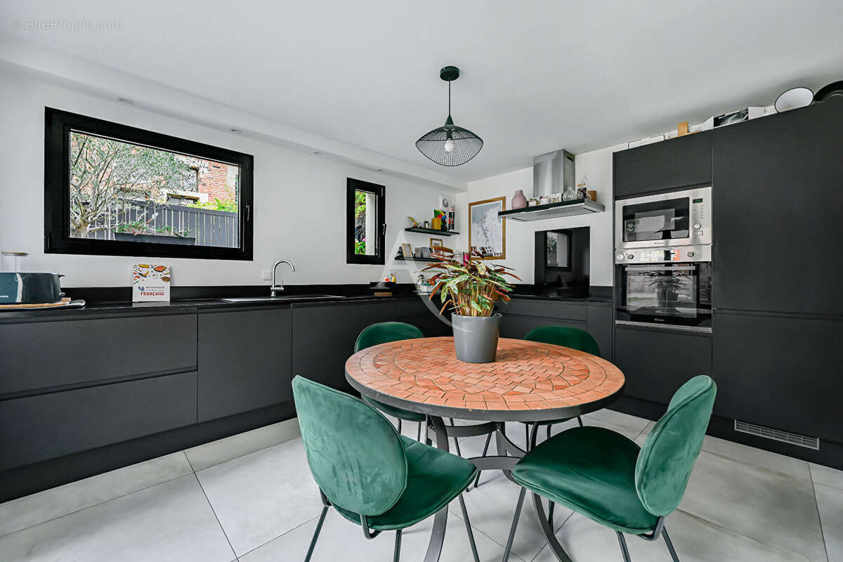 Maison à FONTENAY-SOUS-BOIS