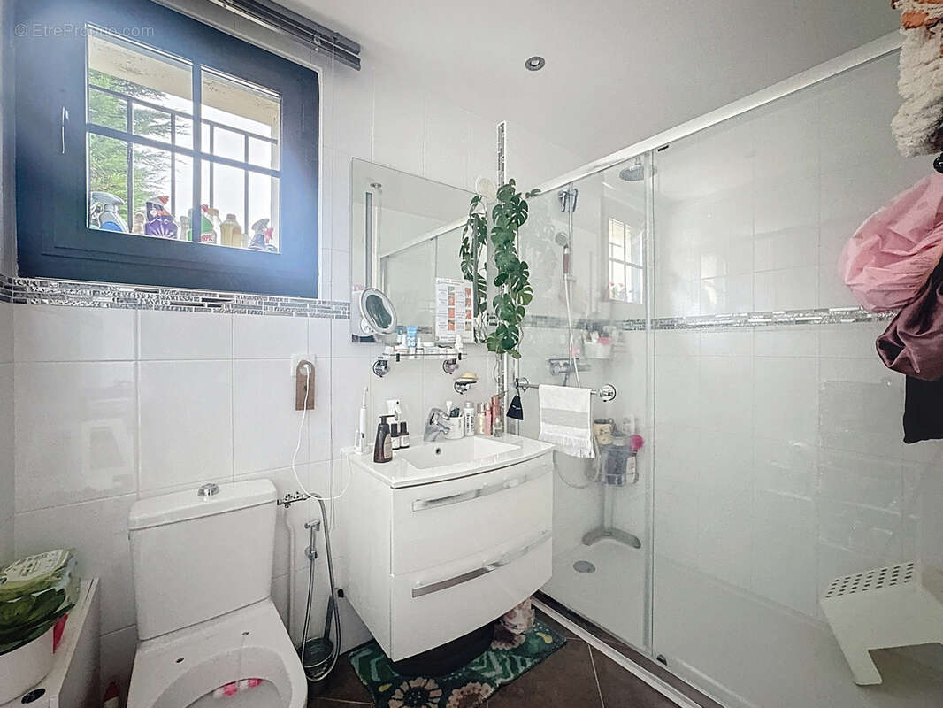 Maison à PARAY-VIEILLE-POSTE