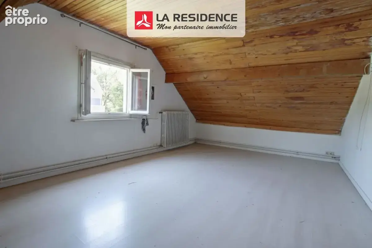 Maison 79 m² à Le Mesnil-Saint-Denis  - photo 9