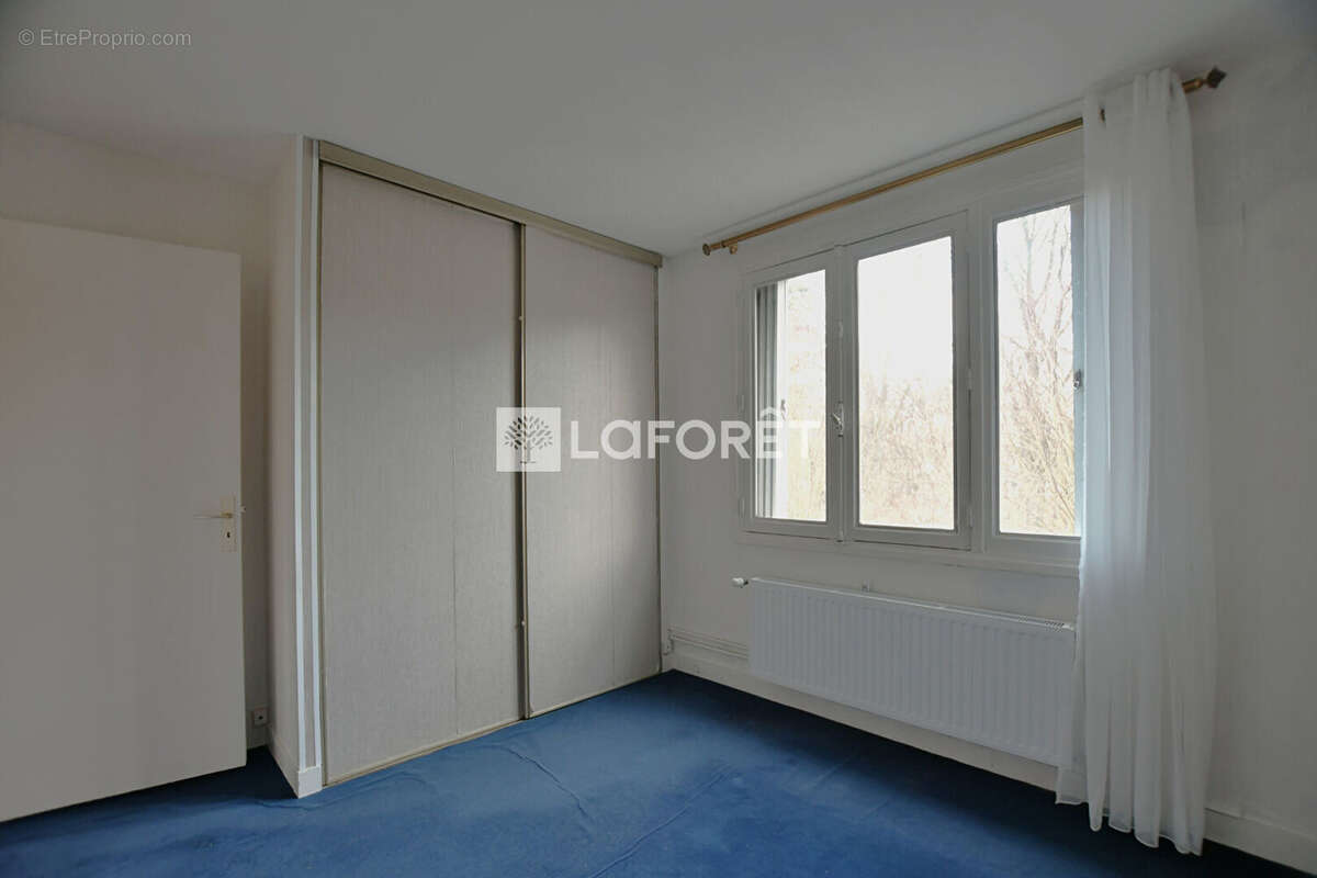 Appartement à LA CELLE-SAINT-CLOUD