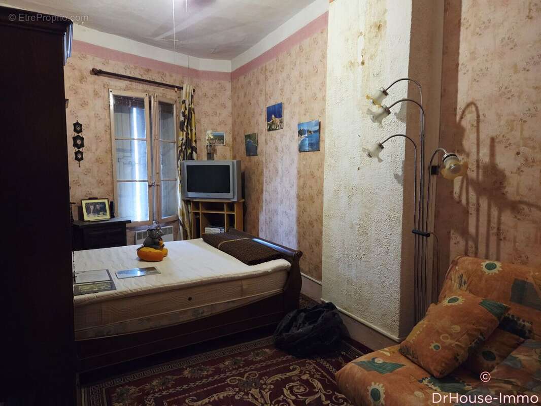 Maison à CRUZY