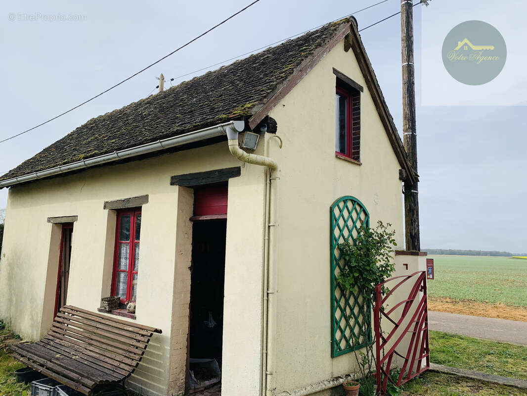 Maison à MONTACHER-VILLEGARDIN