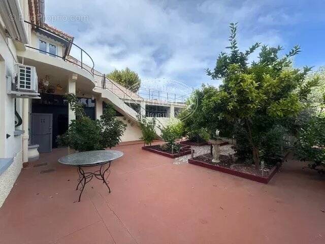 Maison à LEZIGNAN-CORBIERES