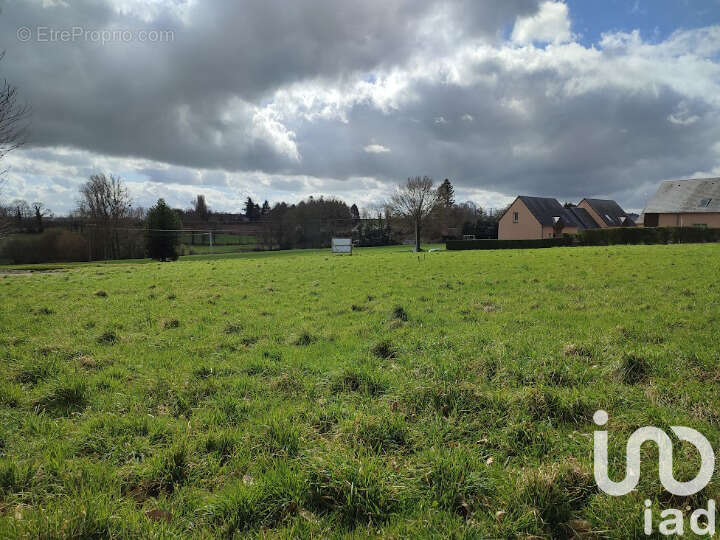 Photo 3 - Terrain à LES LOGES-MARCHIS