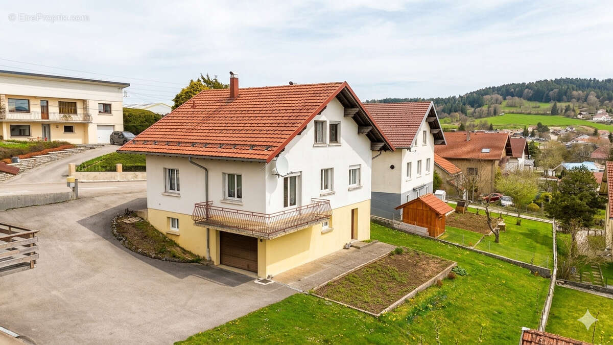 Maison à LES FINS