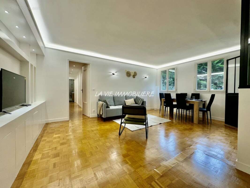 Appartement à PARIS-20E