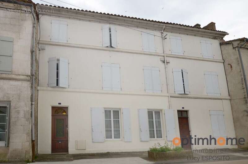 Maison à LA ROCHEFOUCAULD