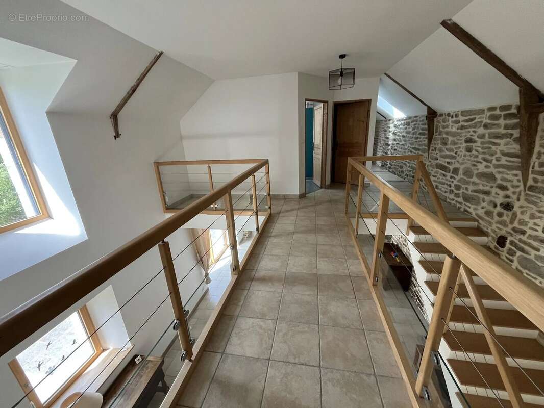10 mn vannes  - longere renovee 300 m² - photo 13