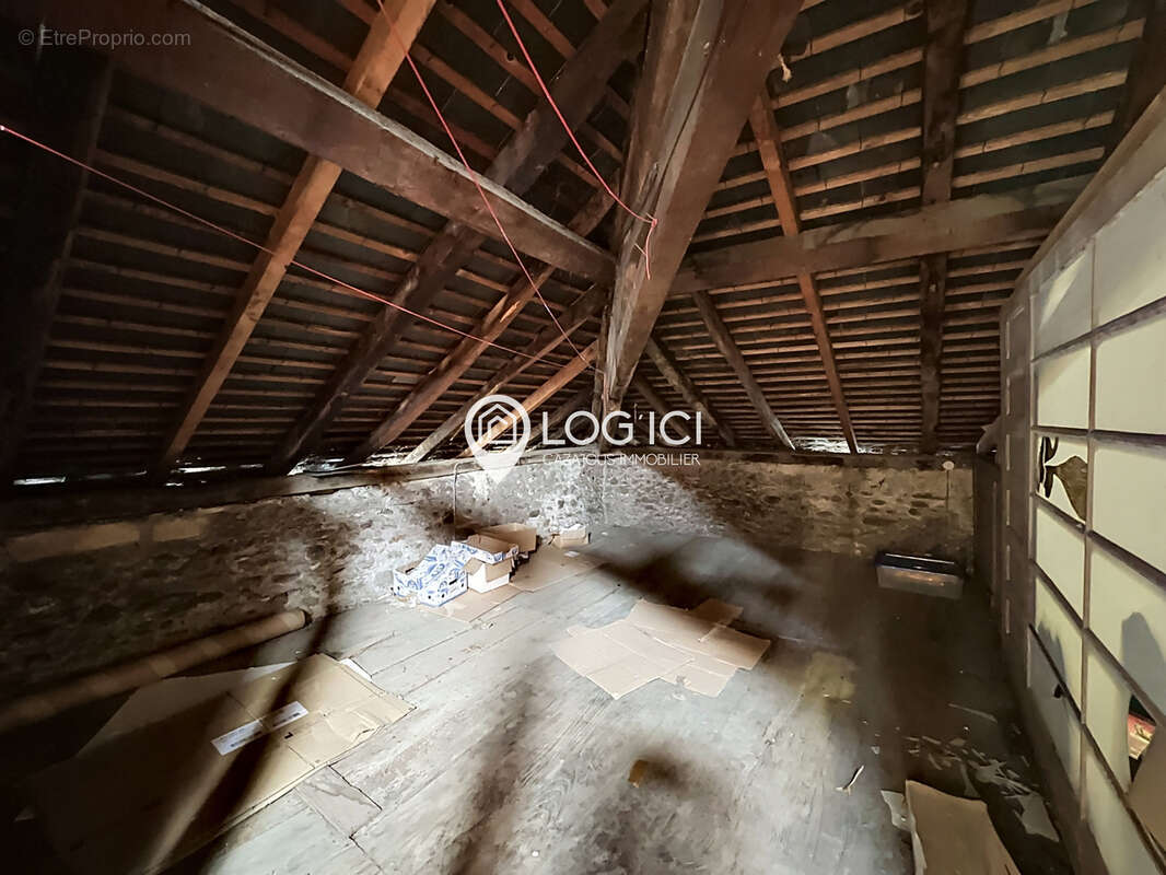 Appartement à NAY