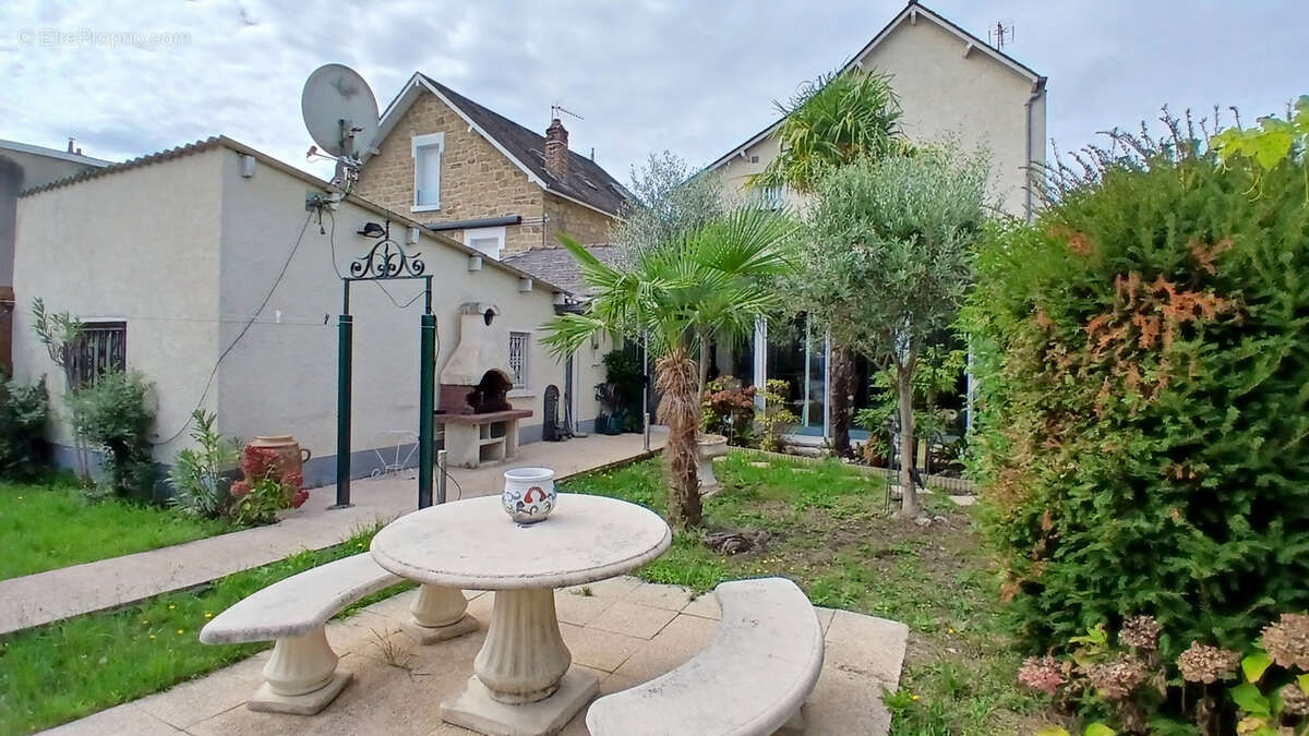 Maison à BRIVE-LA-GAILLARDE