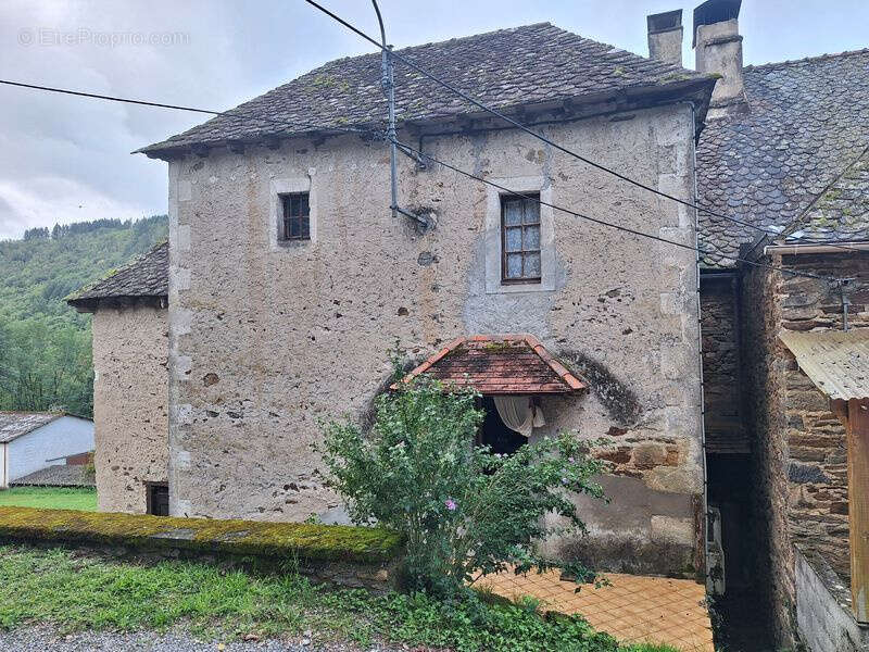 Maison à LAVAL-DE-CERE