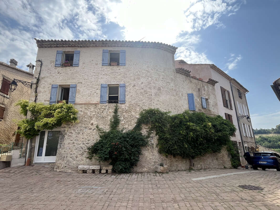 Maison à BAUDINARD-SUR-VERDON