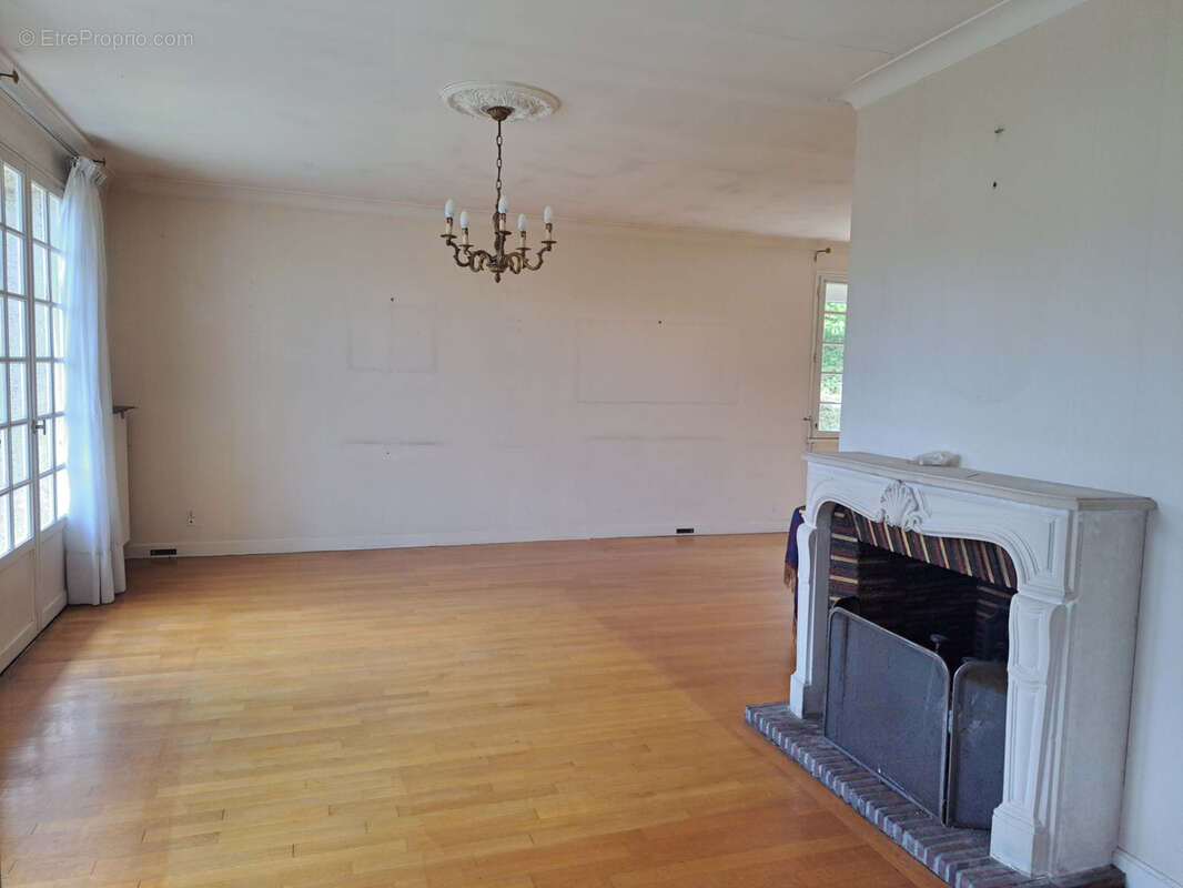 Maison à SAINT-CALAIS