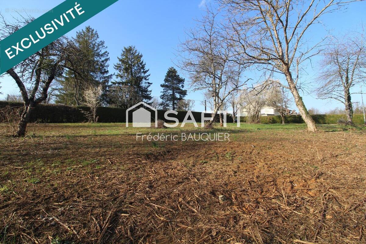 Photo 1 - Terrain à CHEMAUDIN