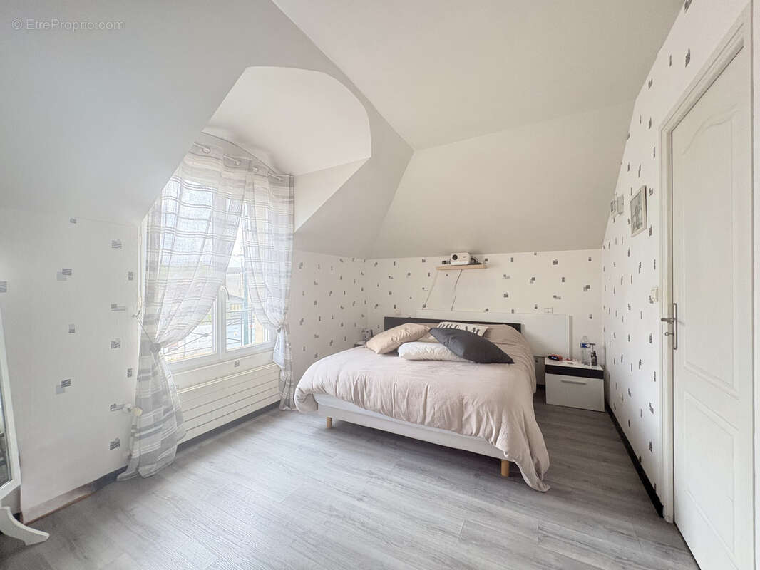 Maison à SAINT-MAUR-DES-FOSSES