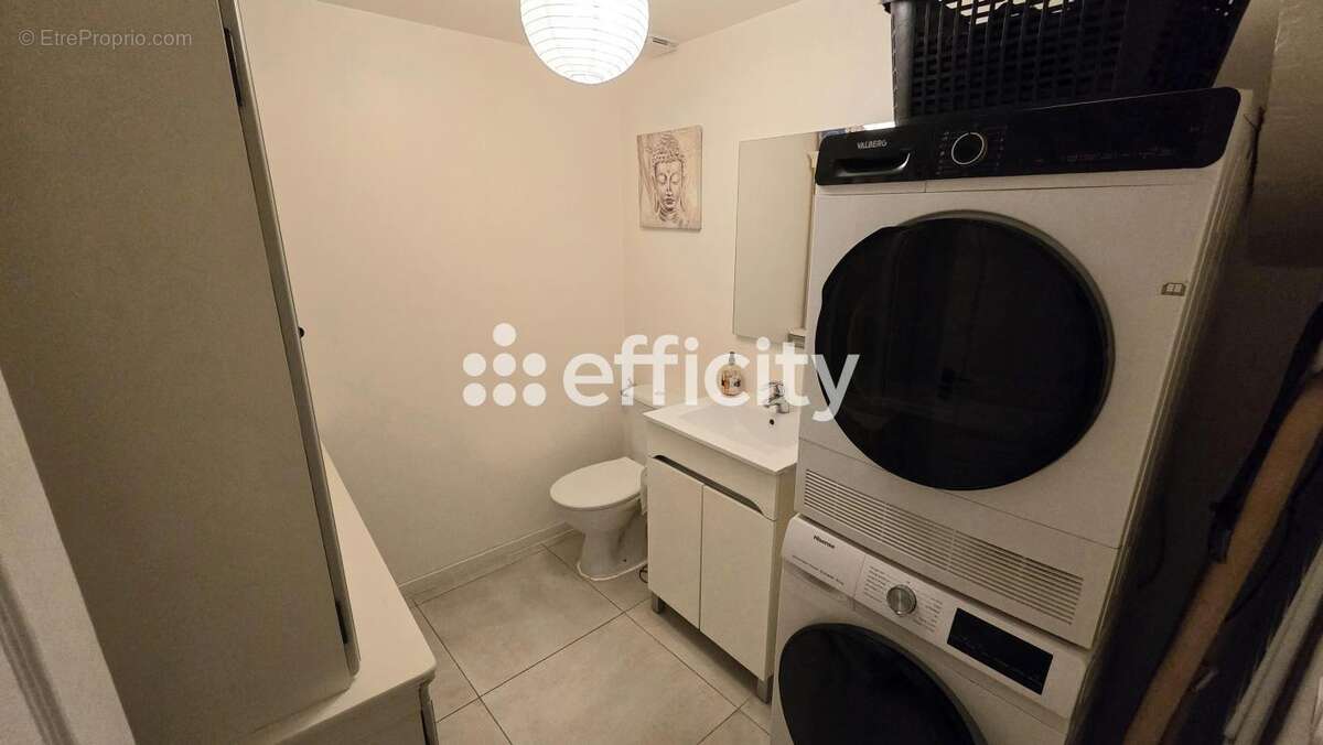 Appartement à NISSAN-LEZ-ENSERUNE