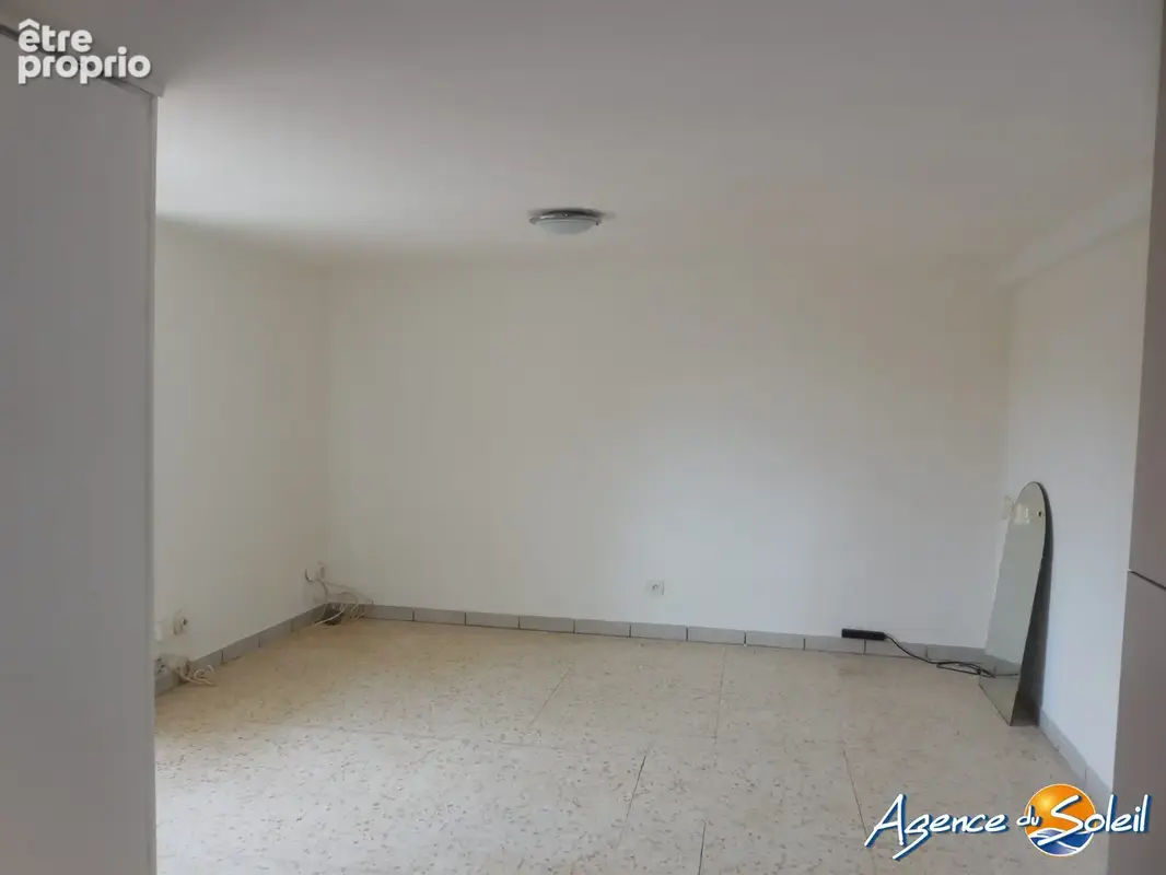 Appartement 1 pièce 23 m² à vendre à Port-La-Nouvelle (11210) - photo 3