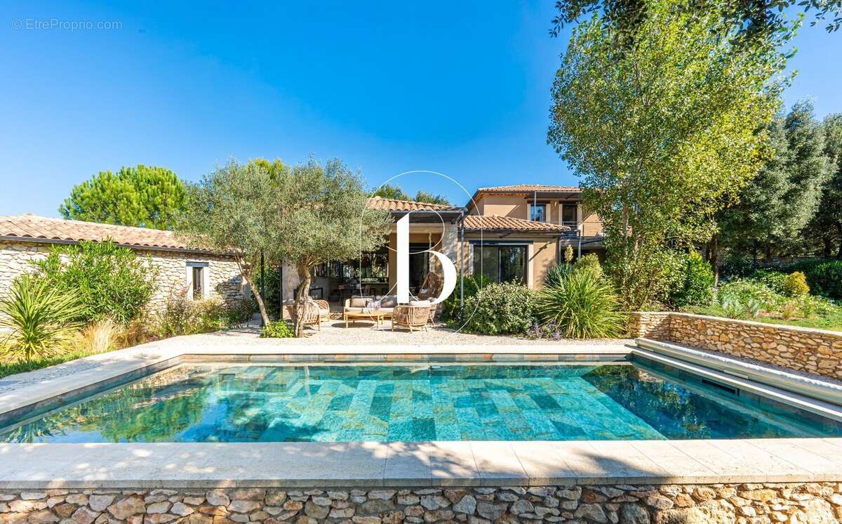 Maison à UZES
