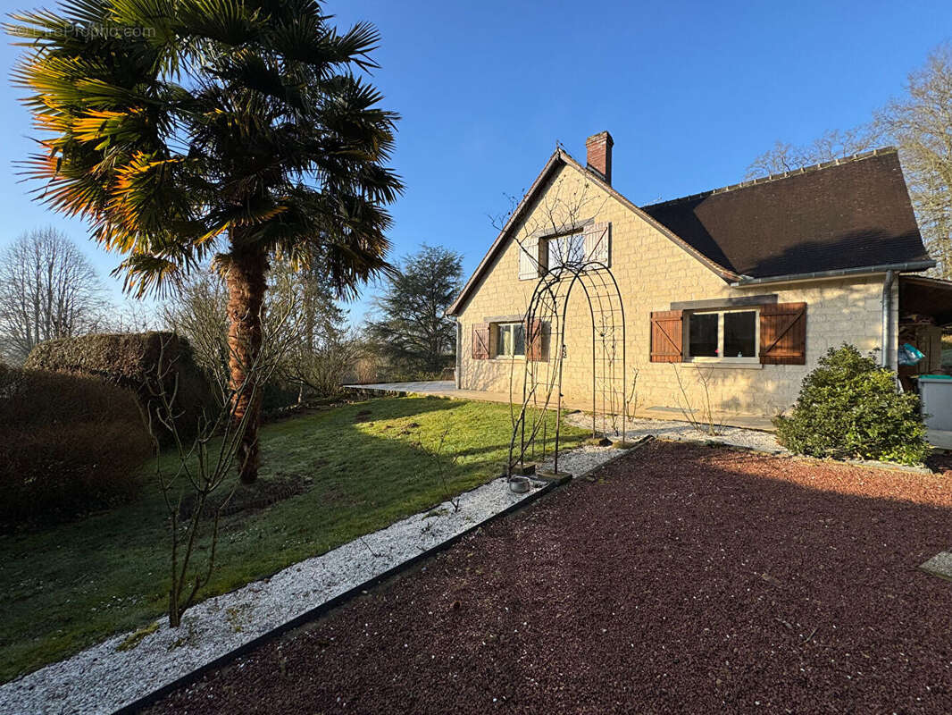 Maison à AUMONT-EN-HALATTE