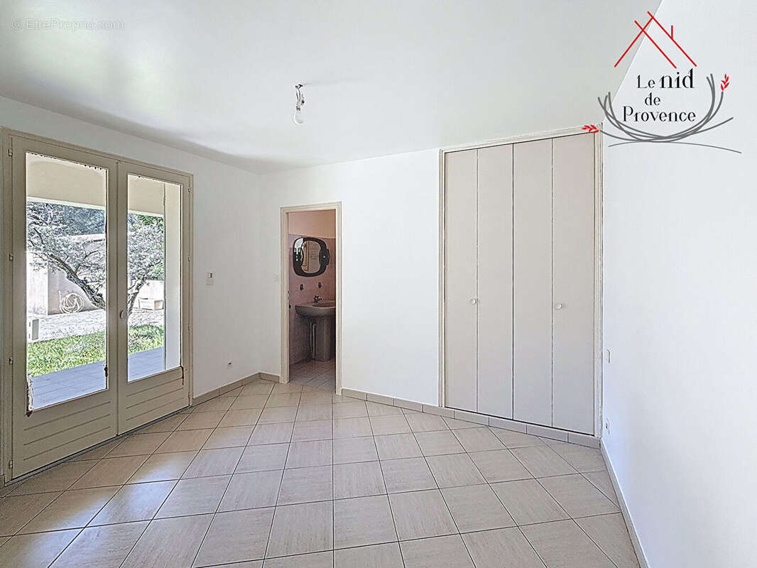 Maison à PERNES-LES-FONTAINES