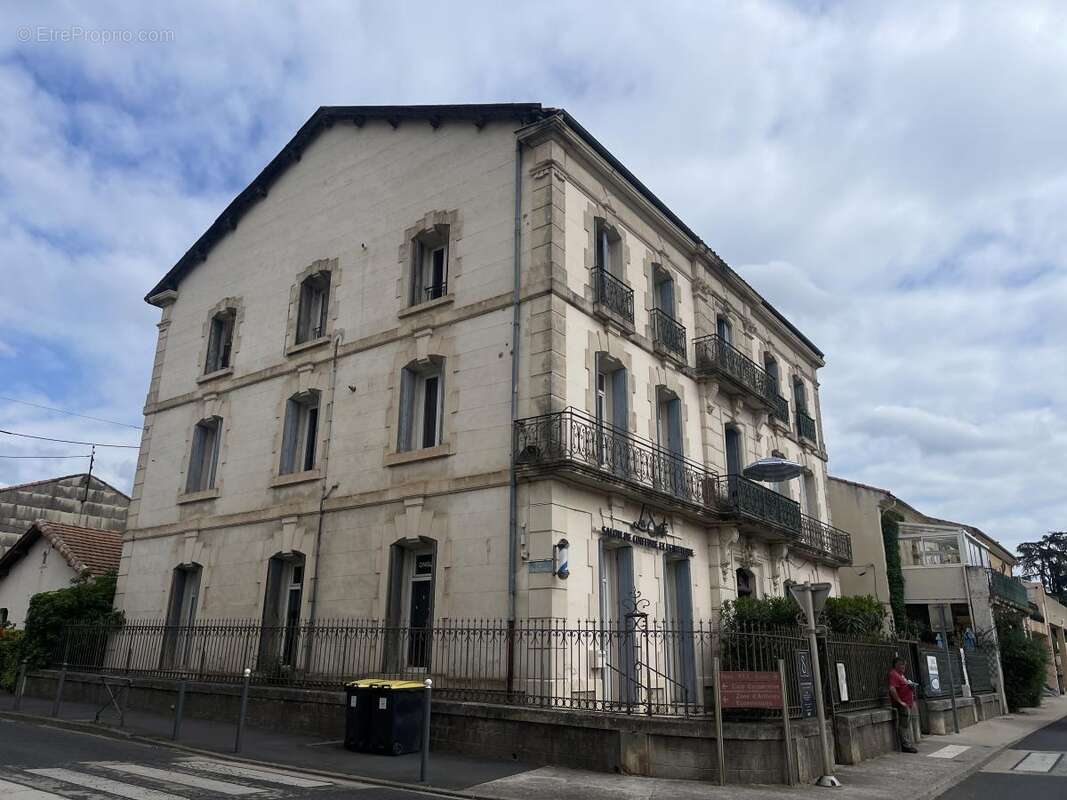 Appartement 475 m² à Herepian  - photo 2
