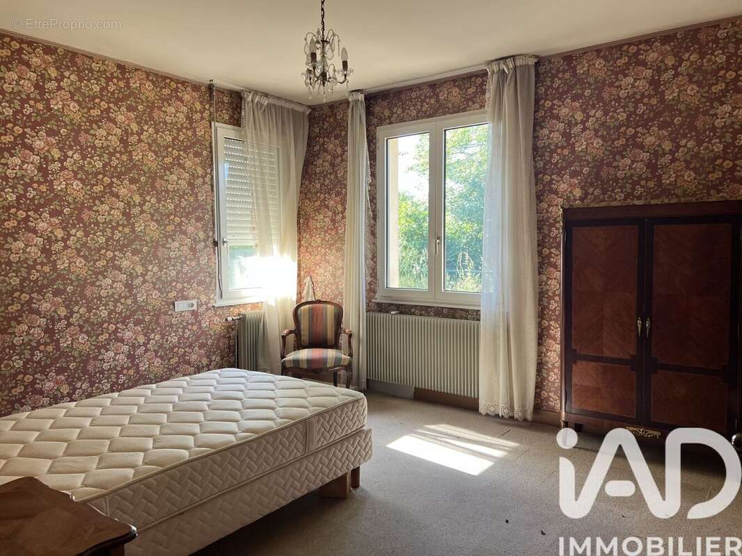 Maison 170 m² à Chassenard  - photo 7