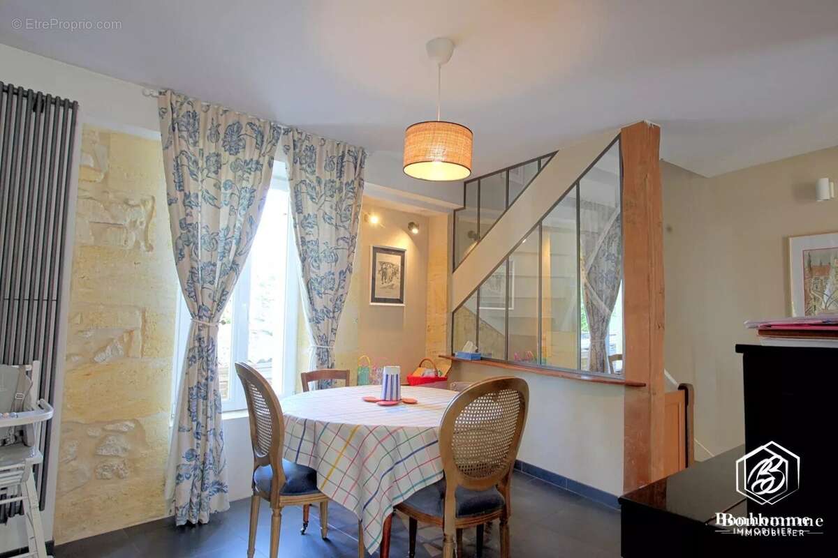 Maison à CASTRES-GIRONDE