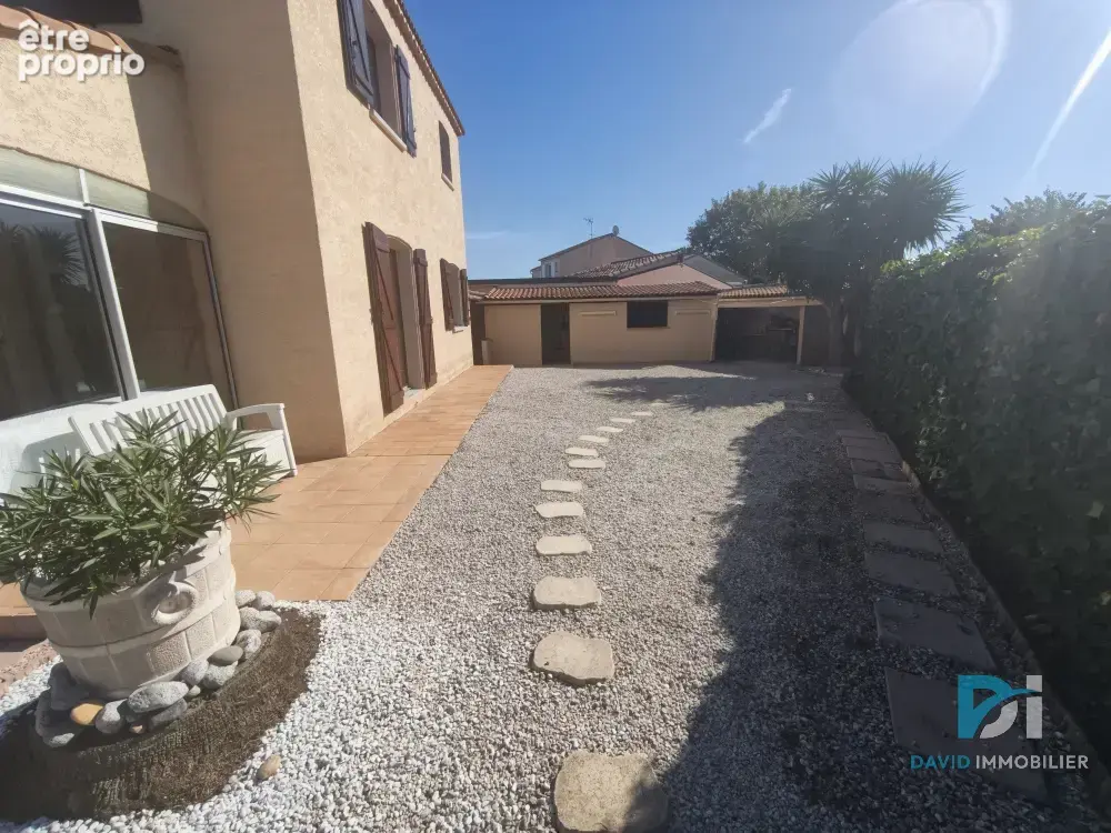 VIAS   Villa familiale avec piscine chauffée dans un environnement calme - photo 15