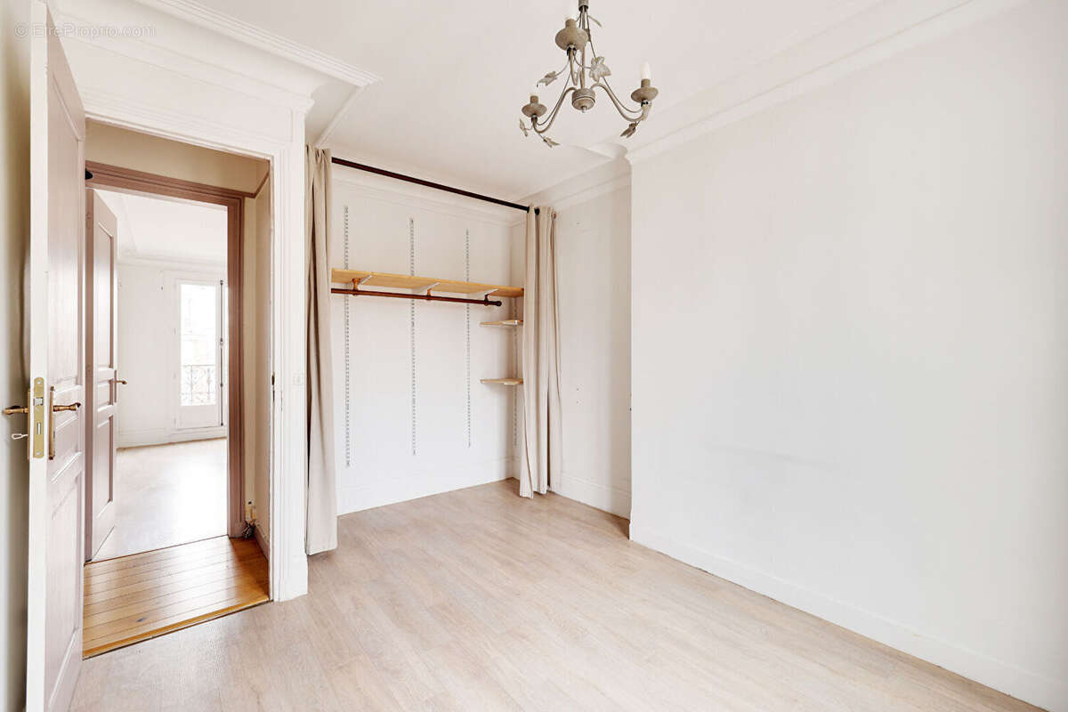Appartement à PARIS-18E