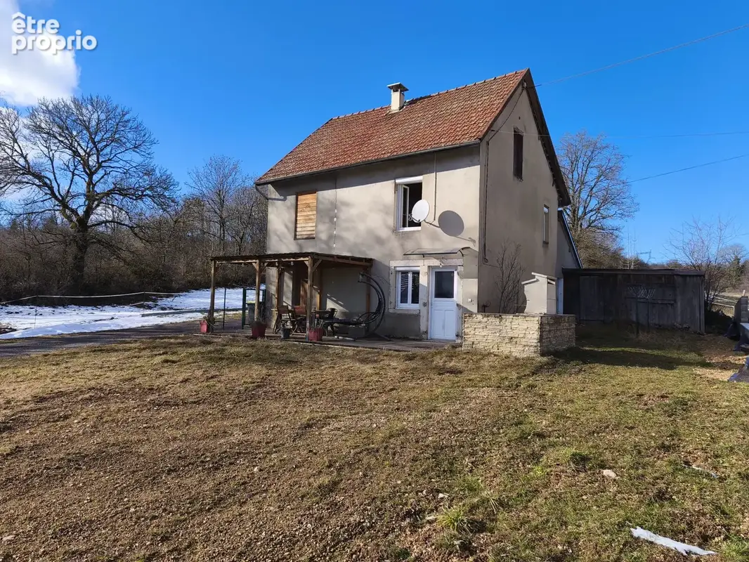 Maison à THEZILLIEU