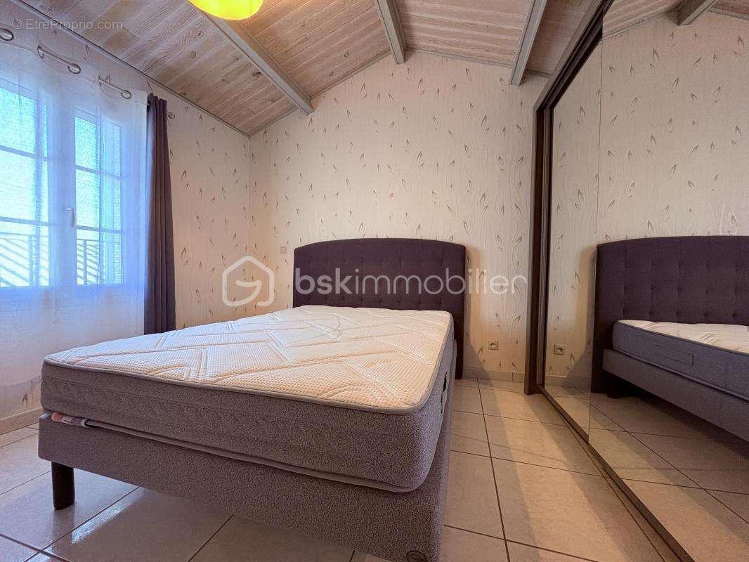 Maison récente 2 chambres avec extérieur – centre-bourg de cozes - photo 10
