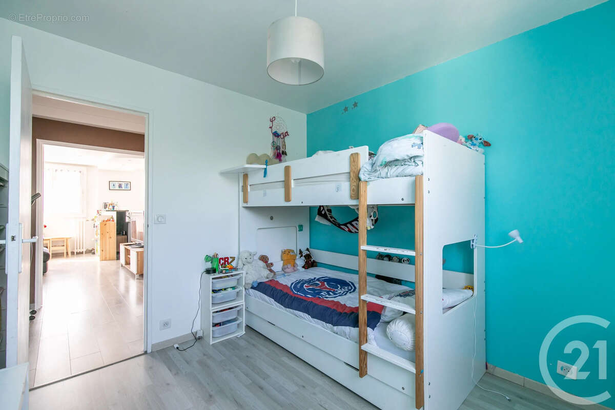 Appartement à SAINT-MAUR-DES-FOSSES